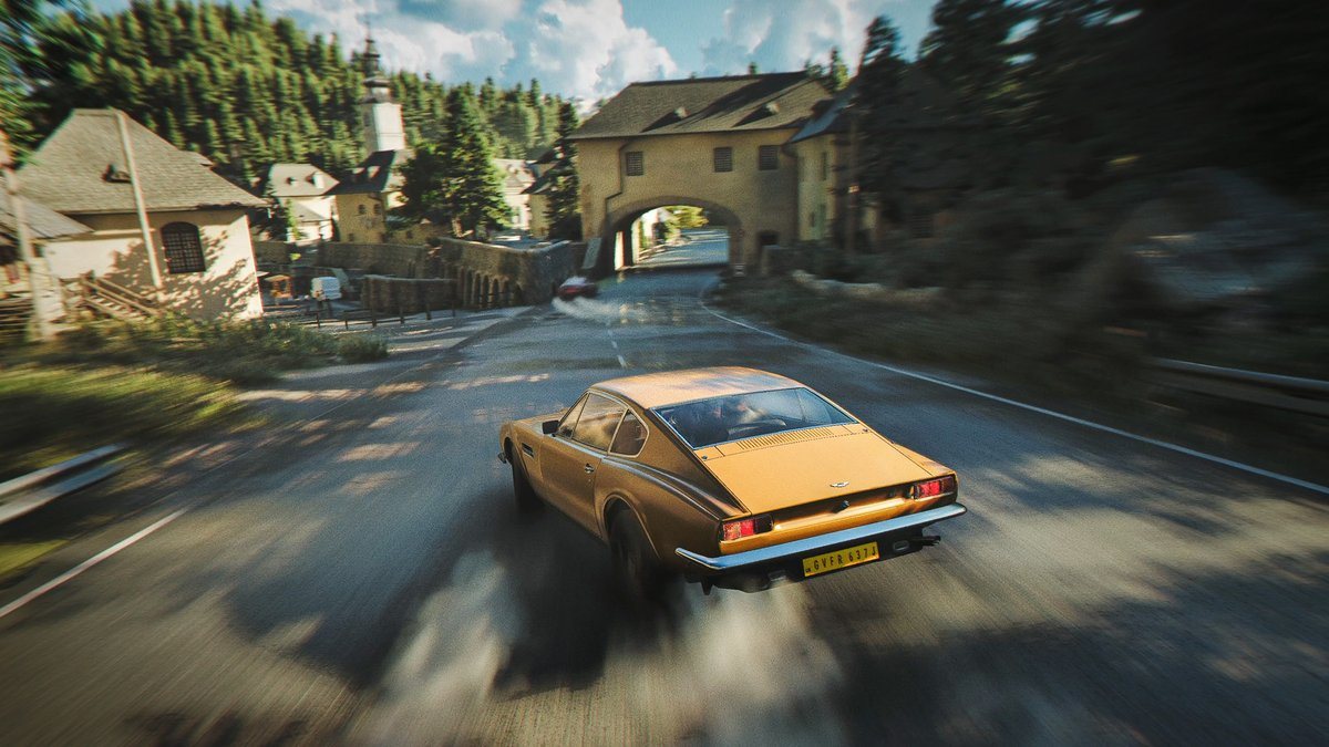 007 First Light — погоня на автомобиле Aston Martin по горной деревне, скриншот на PS5
